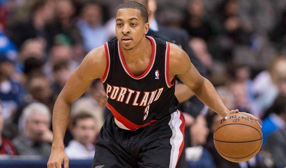 库里贡献了 库里贡献了