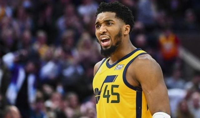 他的整个职 他的整个职