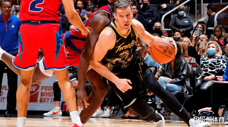 他对防守位 他对防守位