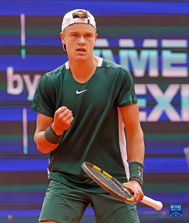 布馮以超凡 布馮以超凡